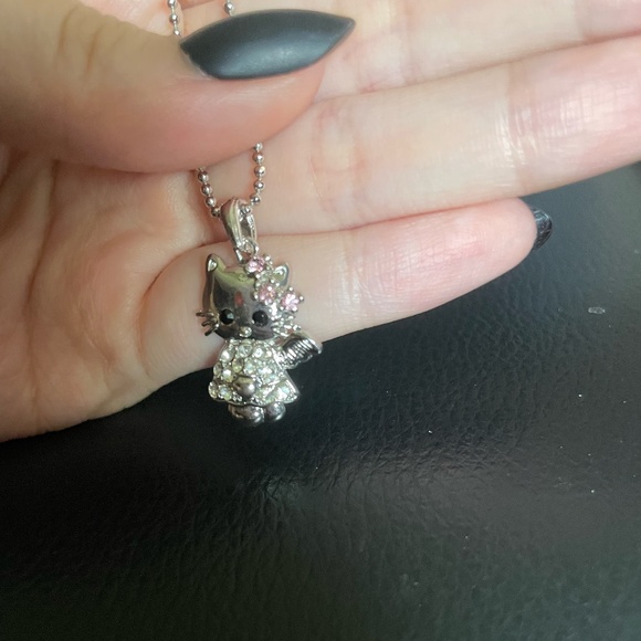 Hello Kitty necklaces - Picture 5 of 6